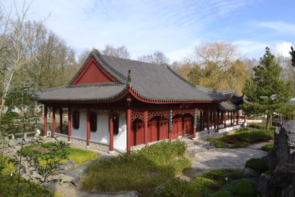 Iedere tuin heeft een eigen sfeer, zoals de Chinese tuin.